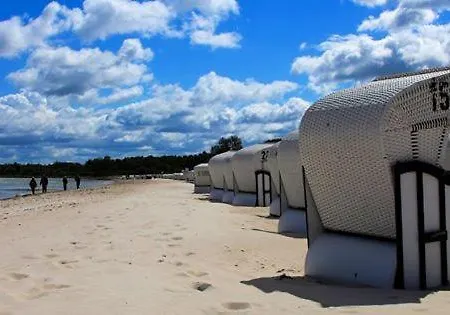 Ferienbungalow Kastanie شقة بولتينهاجين